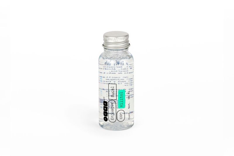Mini-Enjuague-Bucal-con-Xilitol-30-mL