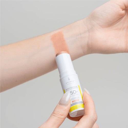ProtectorSolarFacialenBarraConColorFPS50UVAUVB10g