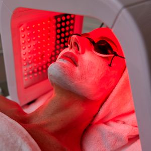 Limpieza Facial Vapor de Ozono o Cromoterapia