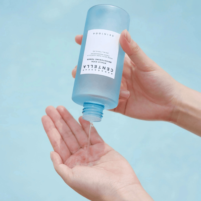 SKIN1004 Madagascar Centella Hyalu-Cica Brightening Toner Tonico Hidratante 210 mL